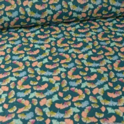 Tissu coton imprimé feuilles de Ginkgo Aphrodite fond Emeraude - OEKO TEX