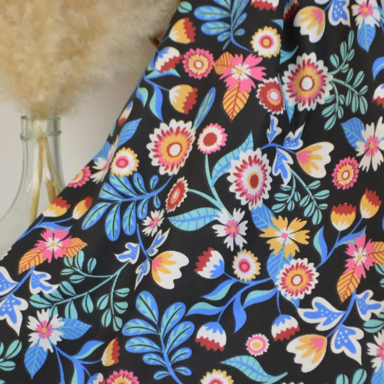 Tissu coton imprimé Kaleria motif fleurs fond noir - OEKO TEX