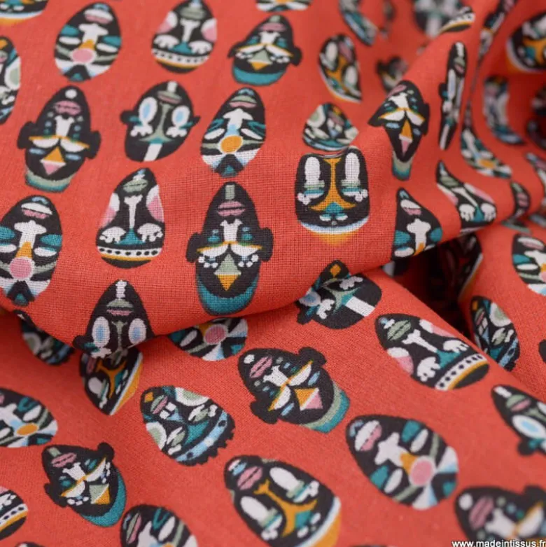 Tissu coton imprimé masques Africains fond Rouge - OEKO TEX