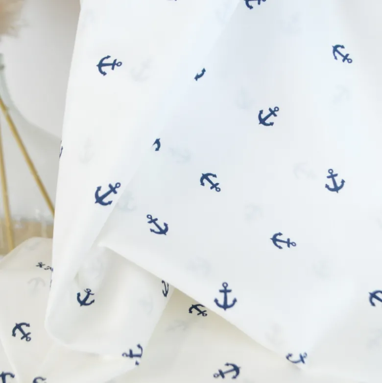 Tissu coton motif ancres de mer fond blanc cassé - OEKO TEX