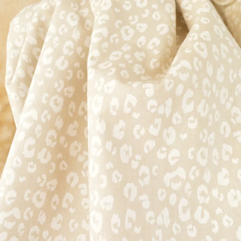 Tissu Coton OEKO TEX Kamar imprimé léopard fond écru