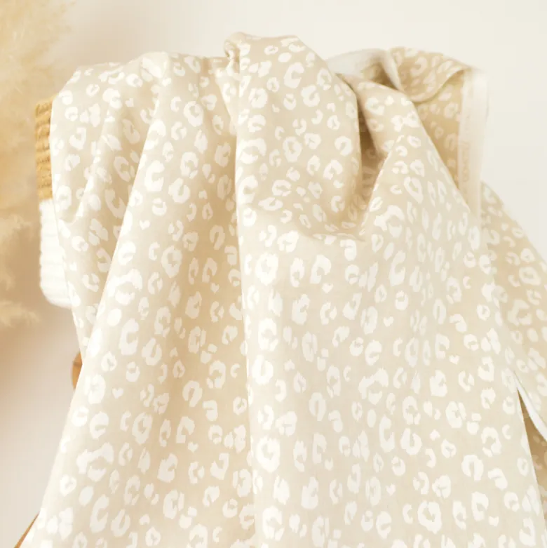 Tissu Coton OEKO TEX Kamar imprimé léopard fond écru