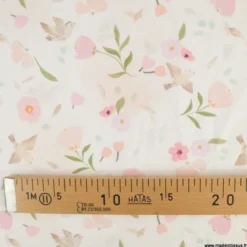 Tissu Coton Pretty motif oiseaux et fleurs rose fond blanc - OEKO TEX