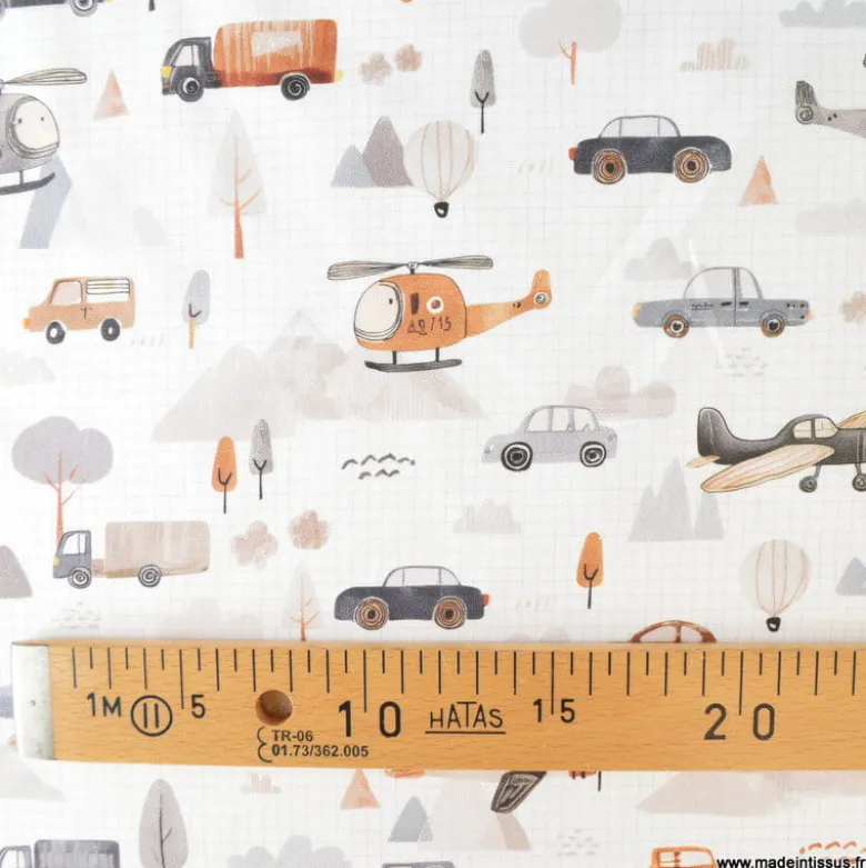 Tissu coton Roastrip motif voitures, avions, camions et hélicoptères -OEKO TEX