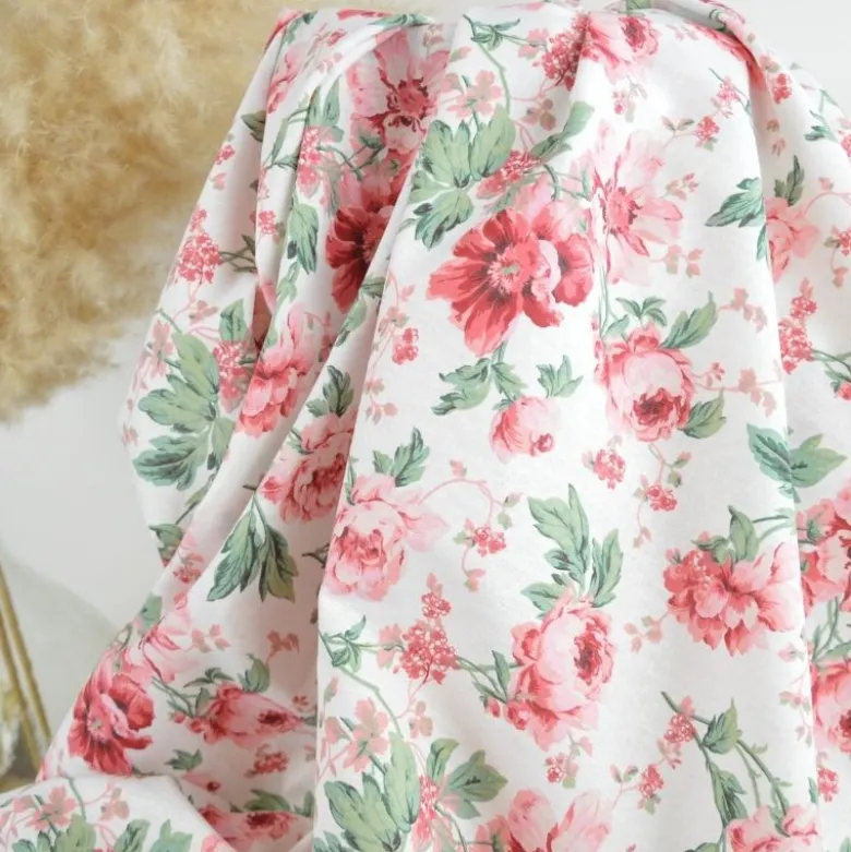 Tissu coton Scarlet motifs fleurs roses - OEKO TEX
