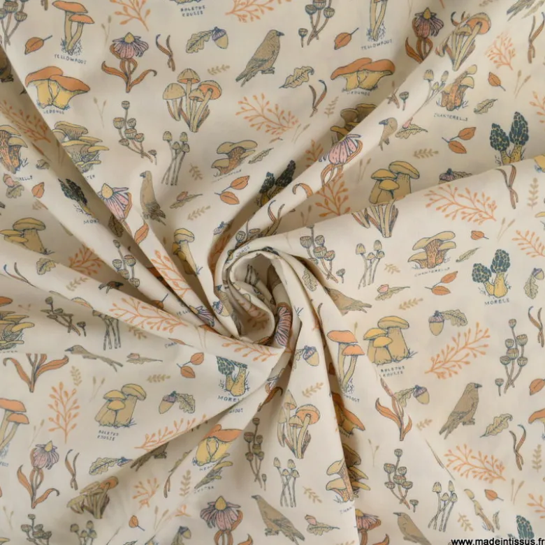 Tissu Cotton and Steel, collection Mushroom Hunt motif fleurs, champignons et oiseaux - OEKO TEX