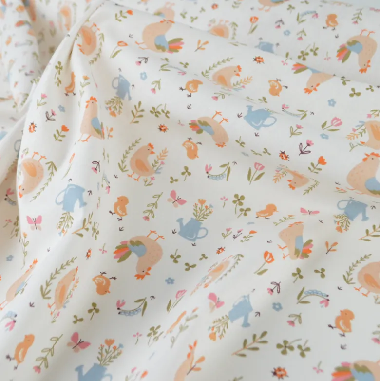 Tissu cretonne coton Cocotte motif poules et fleurs fond écru - OEKO TEX
