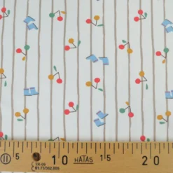 Tissu cretonne coton Patati motif cerises et bottes fond à rayures - OEKO TEX
