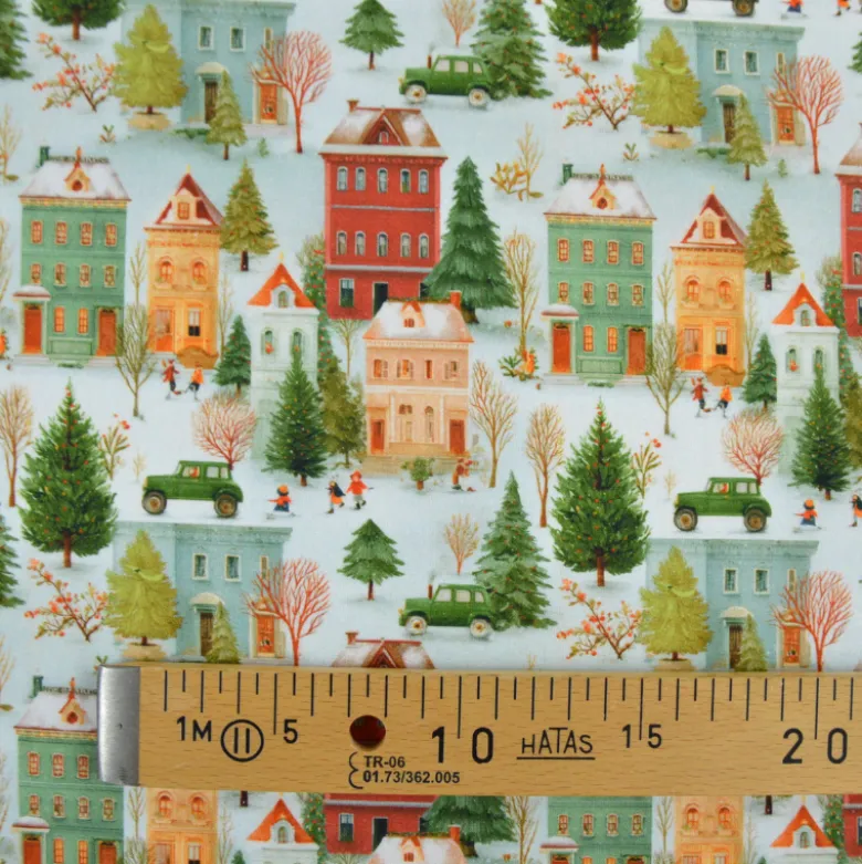 Tissu cretonne coton village de Noël enneigé – Vert et rouge