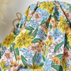 Tissu Cretonne de Coton Camilou - Motif Fleurs Jaunes, Camel et Bleu