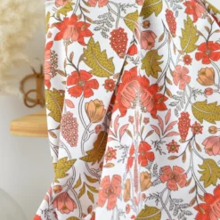 Tissu Cretonne de Coton Lizula motif fleurs rouges et roses fond blanc
