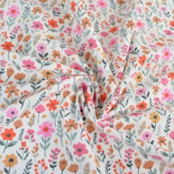 Tissu Cretonne de Coton Maddy motif fleurs roses fond écru