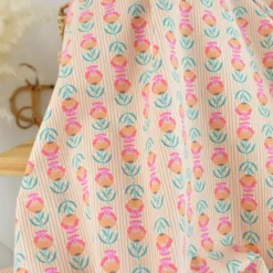 Tissu Cretonne de Coton Suri motif fleurs roses et vertes