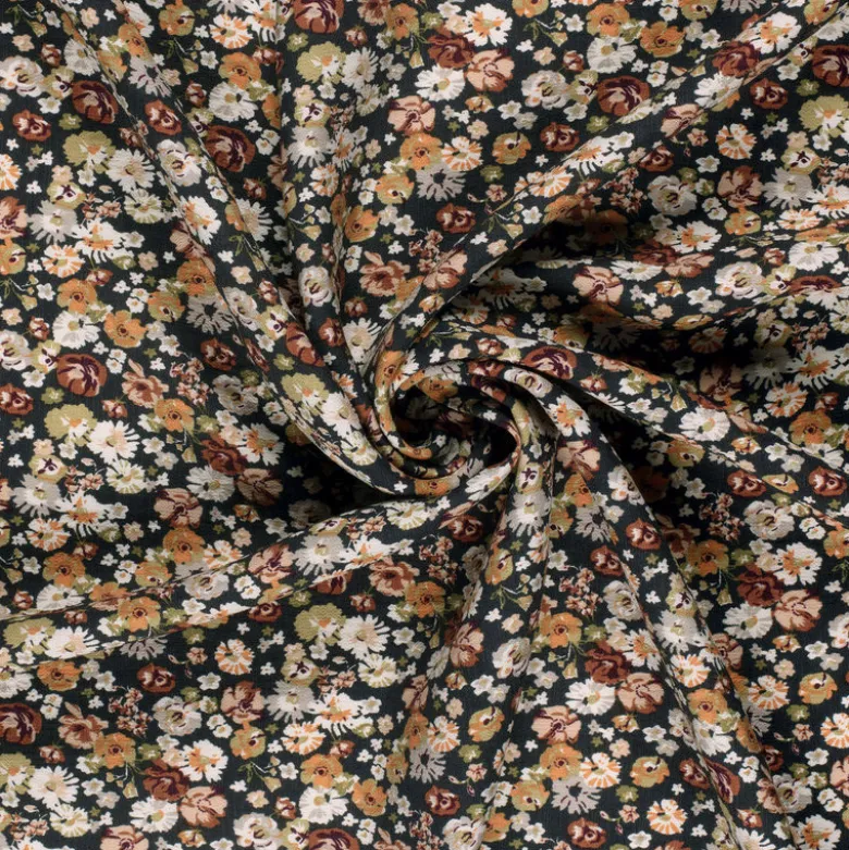 Tissu crêpe de viscose fleuri brique et vert – Fond noir