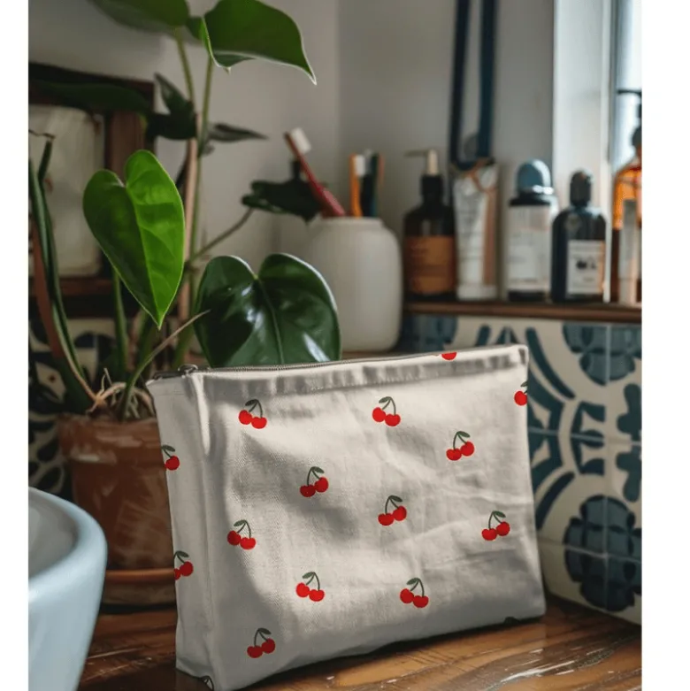 Tissu demi natté coton motif cerises fond naturel