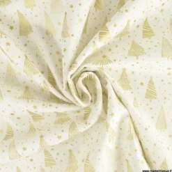 Tissu de Noël motif foret de sapins et étoiles or fond blanc cassé - OEKO TEX