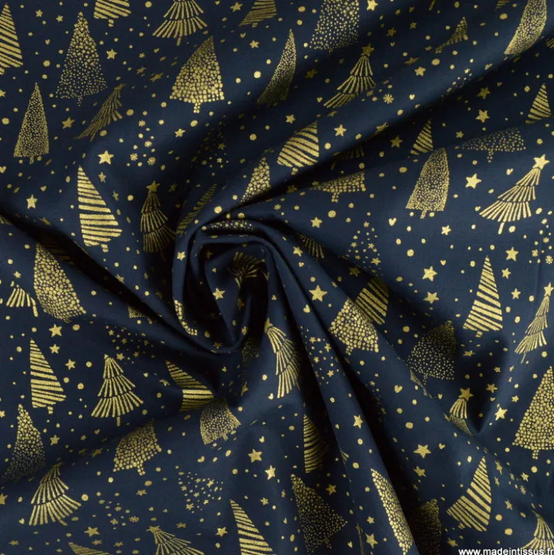 Tissu de Noël motif foret de sapins et étoiles or fond bleu marine - OEKO TEX