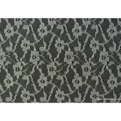 Tissu Dentelle fine blanc pour robe de mariée .