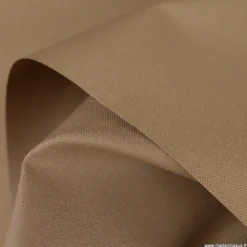 Tissu d'extérieur imperméable beige pour protection pluie et soleil