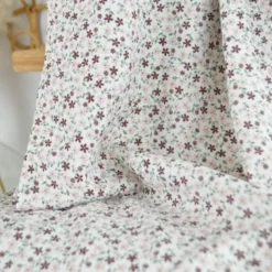 Tissu double gaze Arsène motif fleurs fond blanc cassé - OEKO TEX