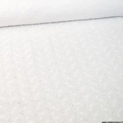 Tissu Double gaze brodée Adèle Blanc