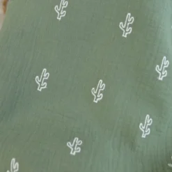 Tissu Double gaze brodée Cactus fond kaki - OEKO TEX