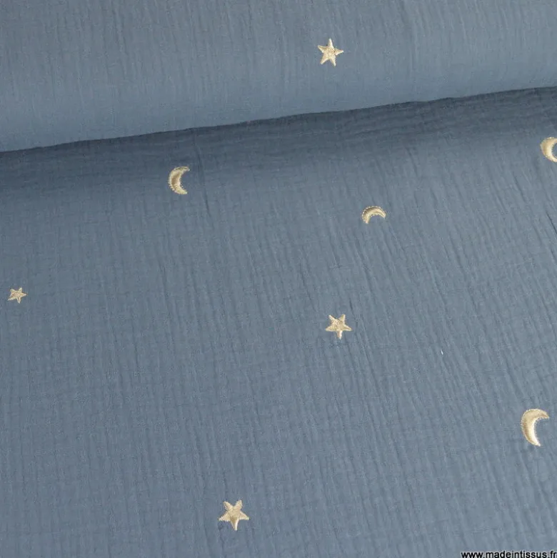 Tissu Double gaze brodée lunes et étoiles fond bleu jean - OEKO TEX