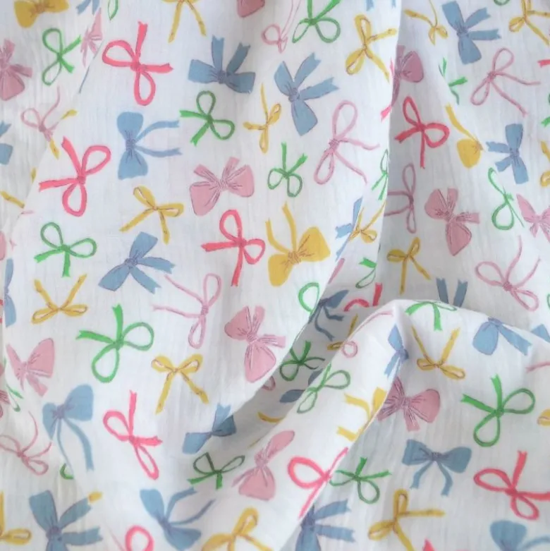 Tissu double gaze Celanie motif noeuds fond blanc