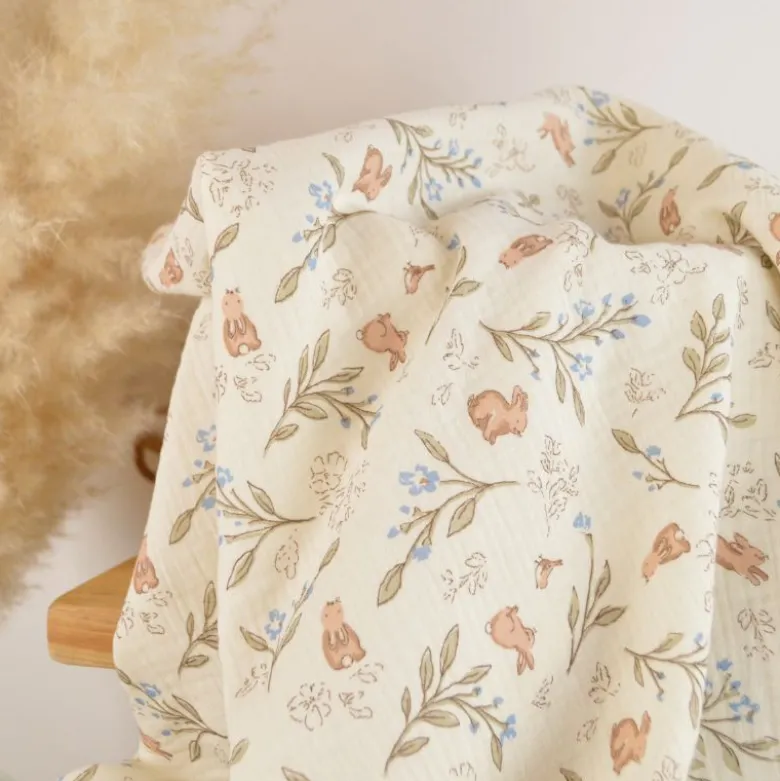 Tissu double gaze de coton Ariella lapins & feuillage fond écru