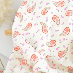 Tissu double gaze de coton Bandana motif fleurs fond écru