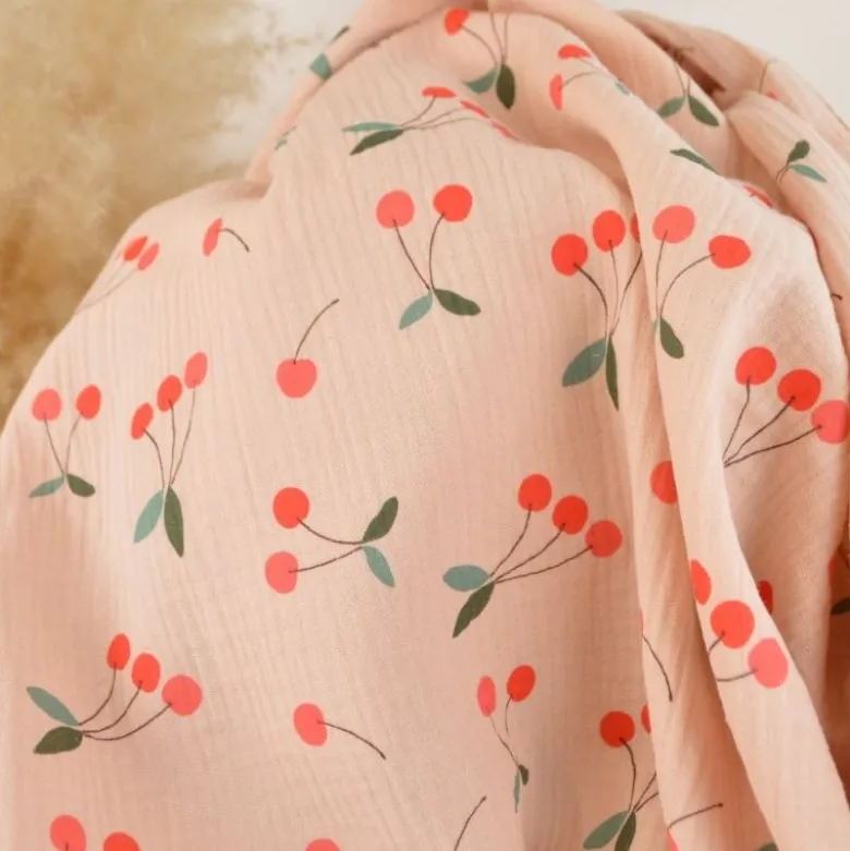 Tissu double gaze de coton Clafoutis motif cerises fond skin