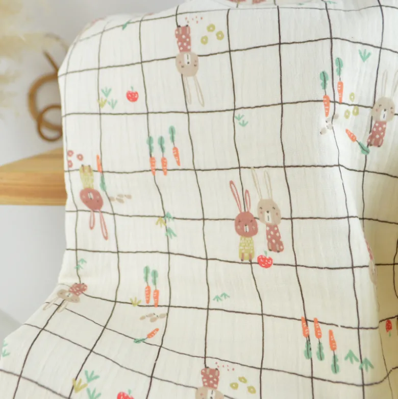 Tissu double gaze de coton Ilyes motif lapins et carreaux