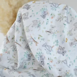 Tissu double gaze de coton Kokoala motif koalas fond blanc