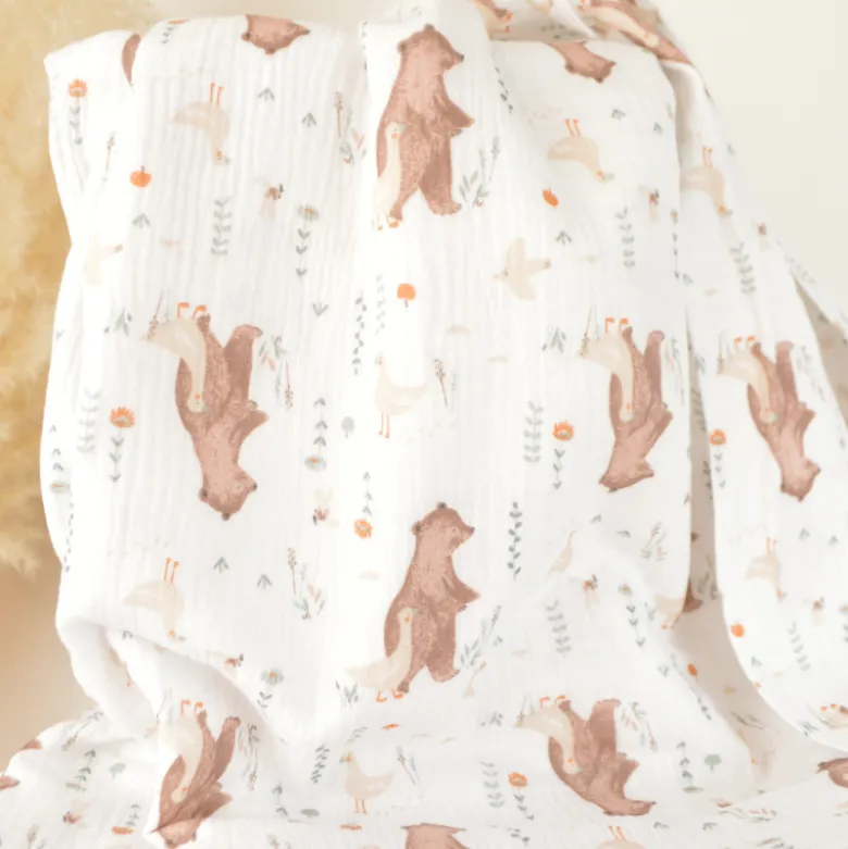 Tissu double gaze de coton Nominoé motif ours et oies fond blanc