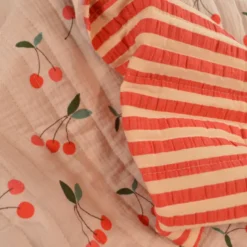 Tissu double gaze matelassé Clafoutis motif cerises et rayures