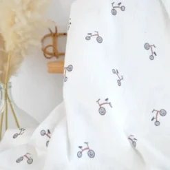 Tissu double gaze motif vélos fond blanc cassé - OEKO TEX