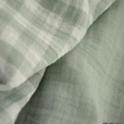 Tissu Double gaze Vichy réversible Vert de gris et blanc cassé - OEKO TEX
