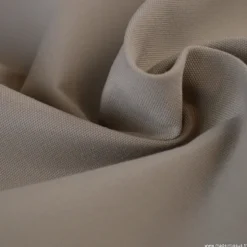 Tissu extérieur polypro taupe.
