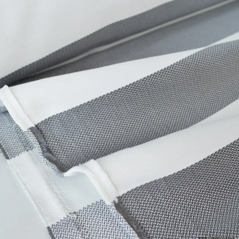 Tissu extérieur rayé Ponant Gris – Déperlant & résistant UV - Grande largeur