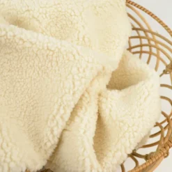 Tissu Fausse Fourrure maille SHERPA ECRU, exclusivité made in tissus - OEKO TEX