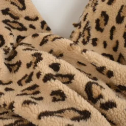 Tissu Fausse Fourrure Sherpa à motif léopard fond camel - OEKO TEX