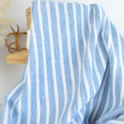 Tissu fluide polyester aspect Lin à rayures Bleu et blanc