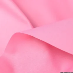 Tissu Gabardine enduite étanche imperméable rose bonbon