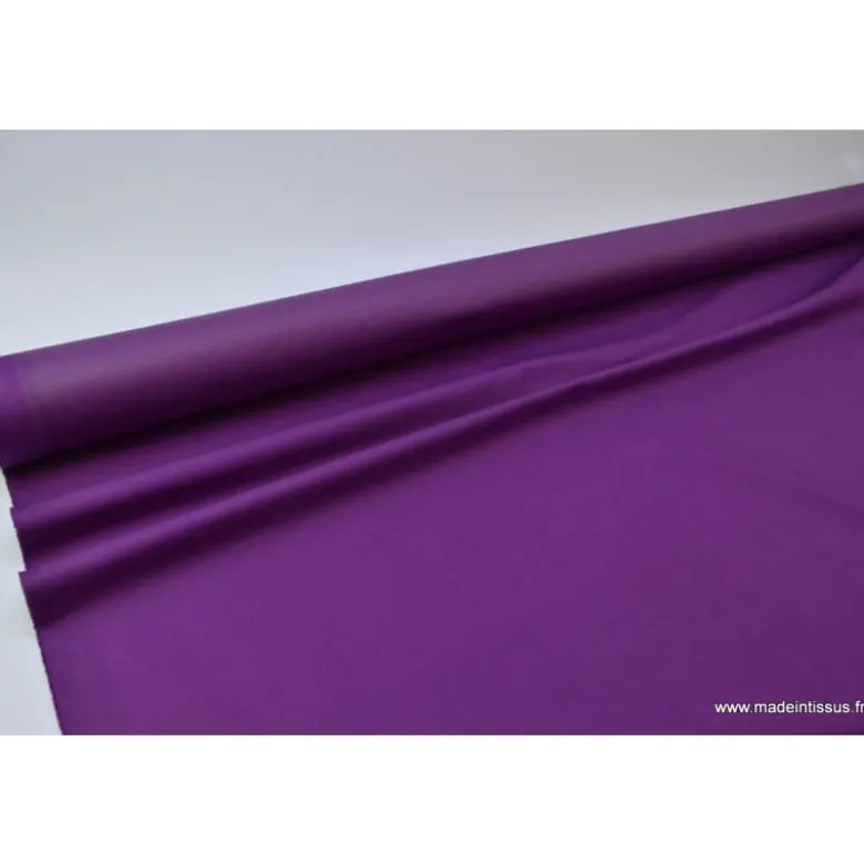 Tissu Gabardine enduite étanche violet.