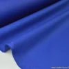 Tissu Gabardine enduite étanche bleu royal.