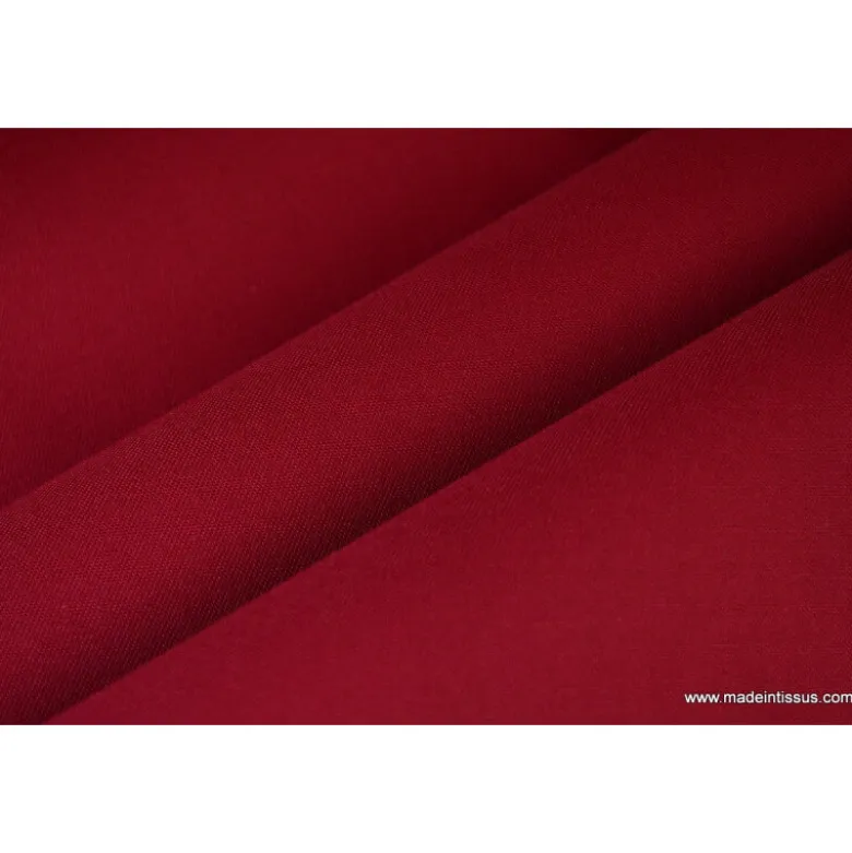 Tissu Gabardine enduite étanche rouge hermès.
