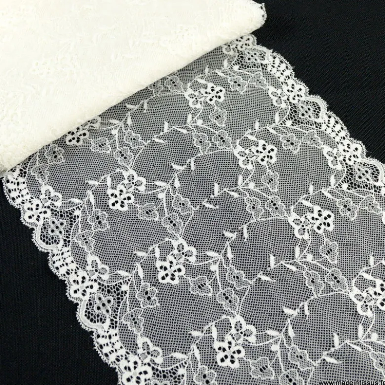 Tissu Galon dentelle crème élasthanne