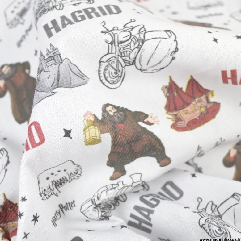 Tissu Harry Potter motif Haggrid, train et Poudlard fond blanc