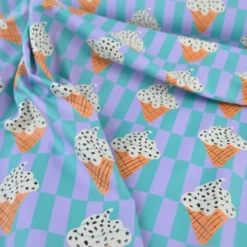 Tissu imperméable Corneto type ciré de pluie motif glaces fond graphique