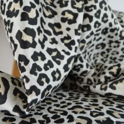 Tissu jacquard Habillement Leopard Lurex beige et Noir